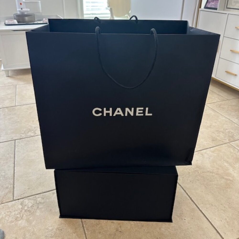 Authentic Chanel Bundle - Picture 2 of 7